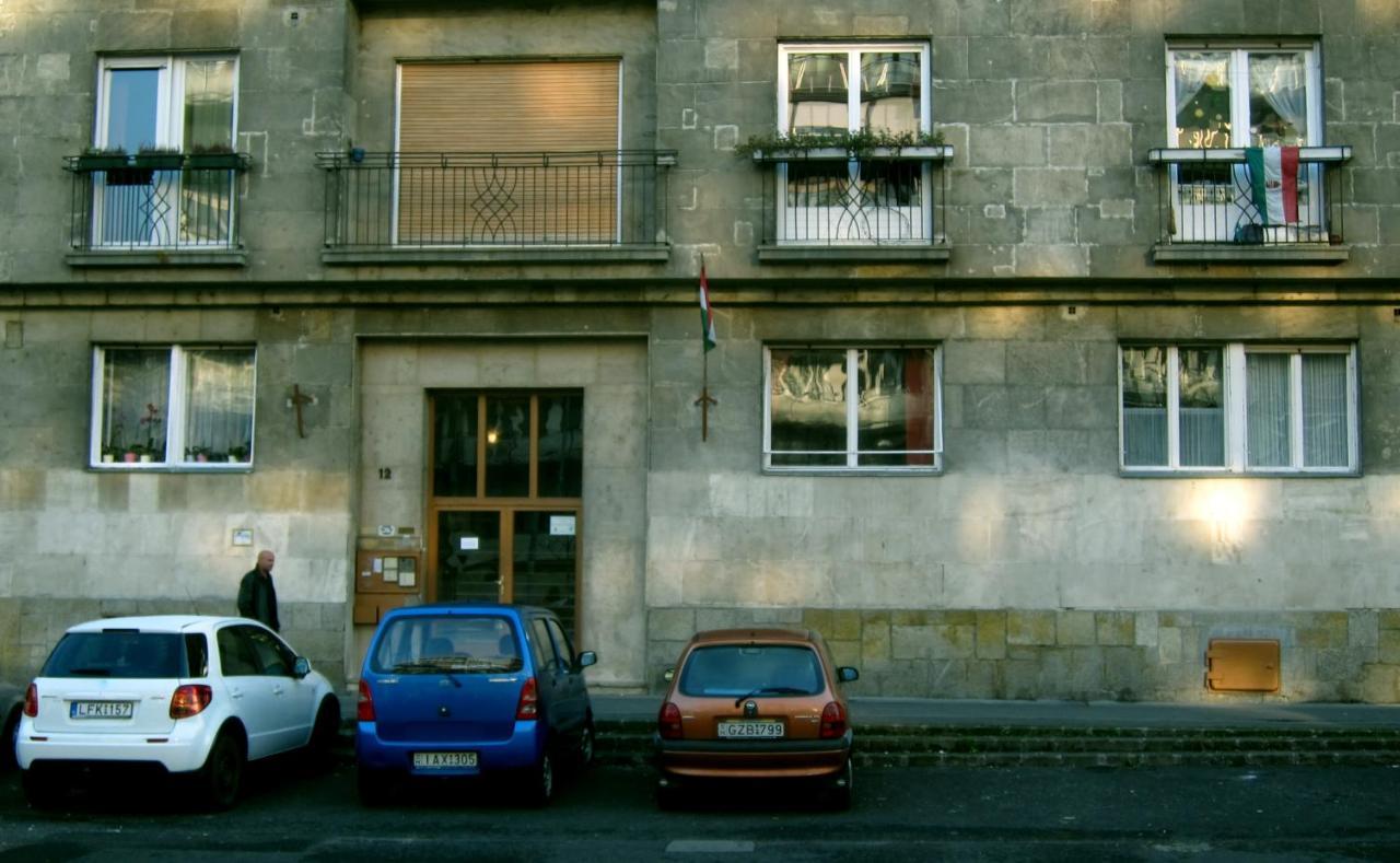 Flatneartocastlehill Apartament *